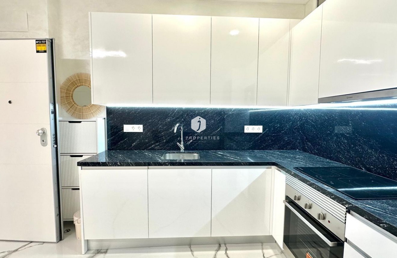 Segunda mano - Apartamento / piso -
Torrevieja - Playa del Cura