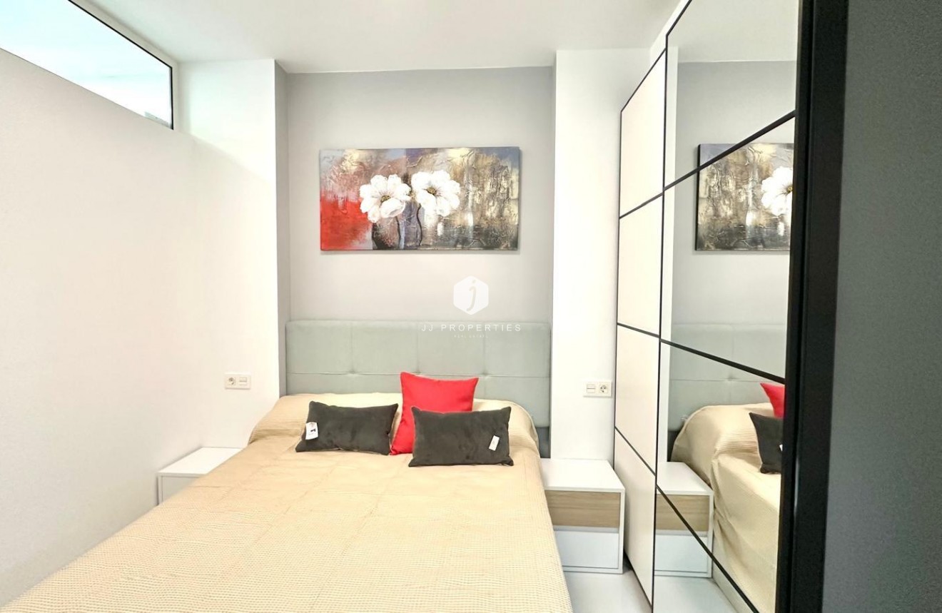 Segunda mano - Apartamento / piso -
Torrevieja - Playa del Cura