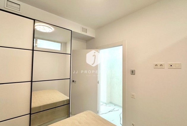 Segunda mano - Apartamento / piso -
Torrevieja - Playa del Cura