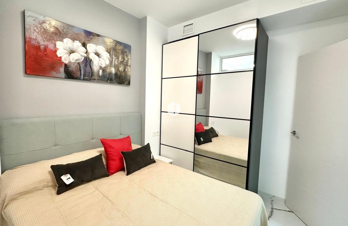 Segunda mano - Apartamento / piso -
Torrevieja - Playa del Cura