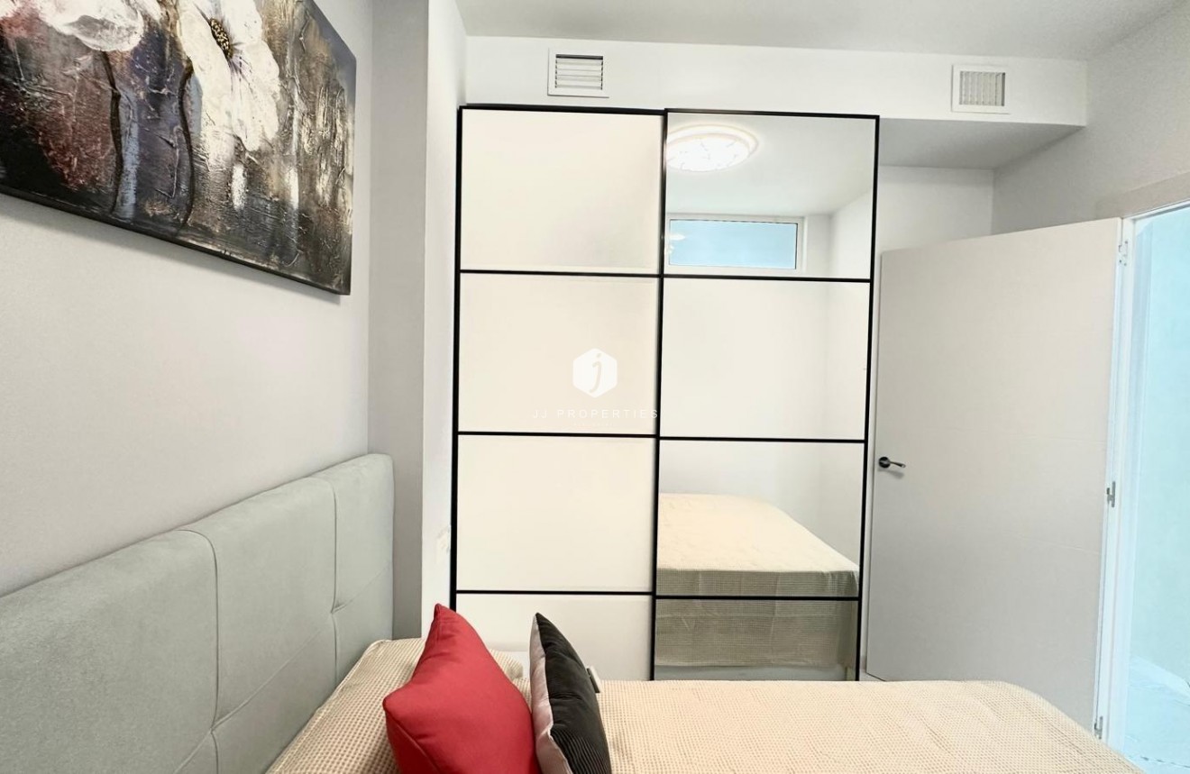 Segunda mano - Apartamento / piso -
Torrevieja - Playa del Cura