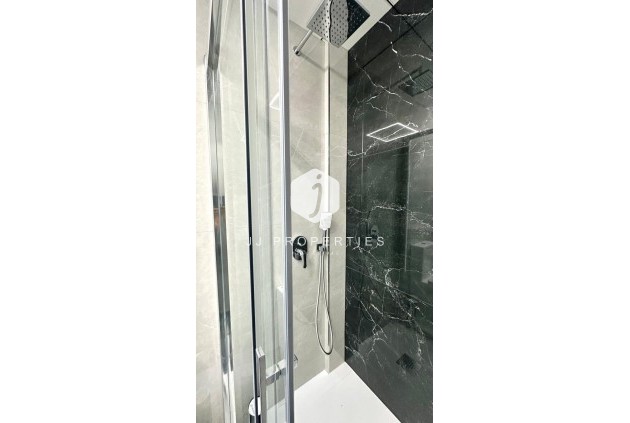 Segunda mano - Apartamento / piso -
Torrevieja - Playa del Cura