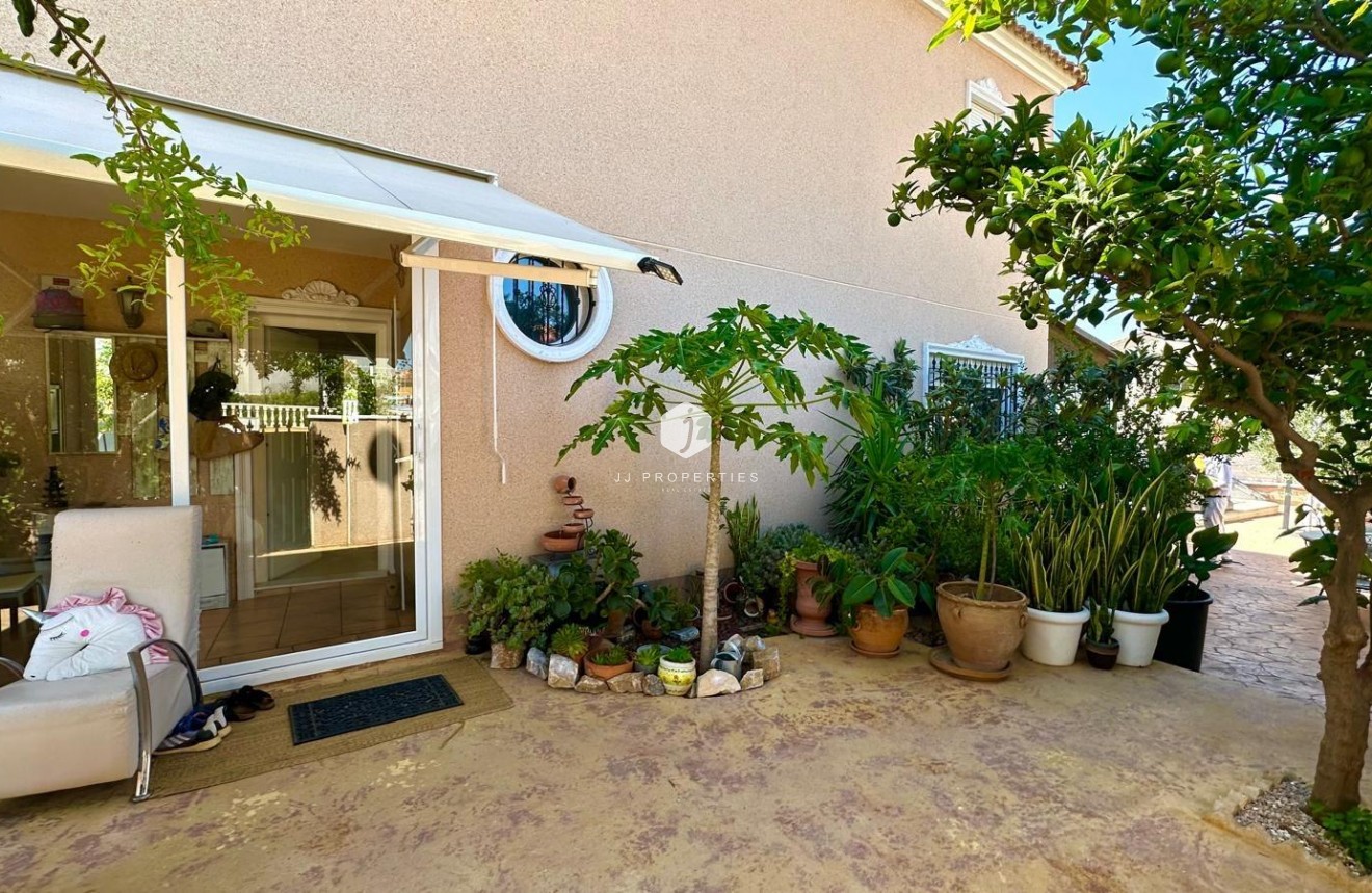 Tweedehands - Villa -
Orihuela Costa - La Regia