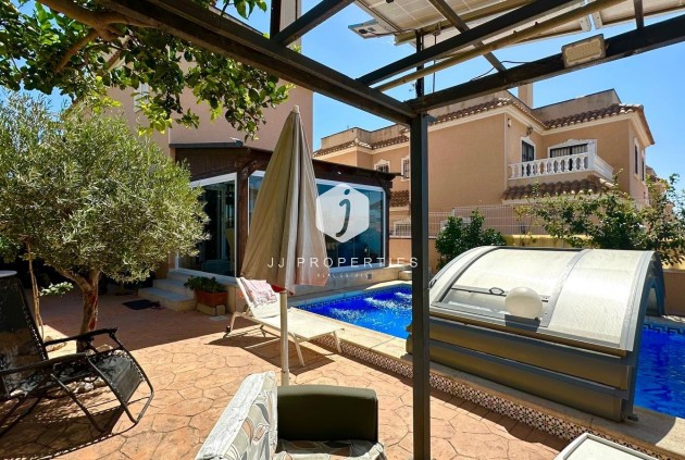 Tweedehands - Villa -
Orihuela Costa - La Regia