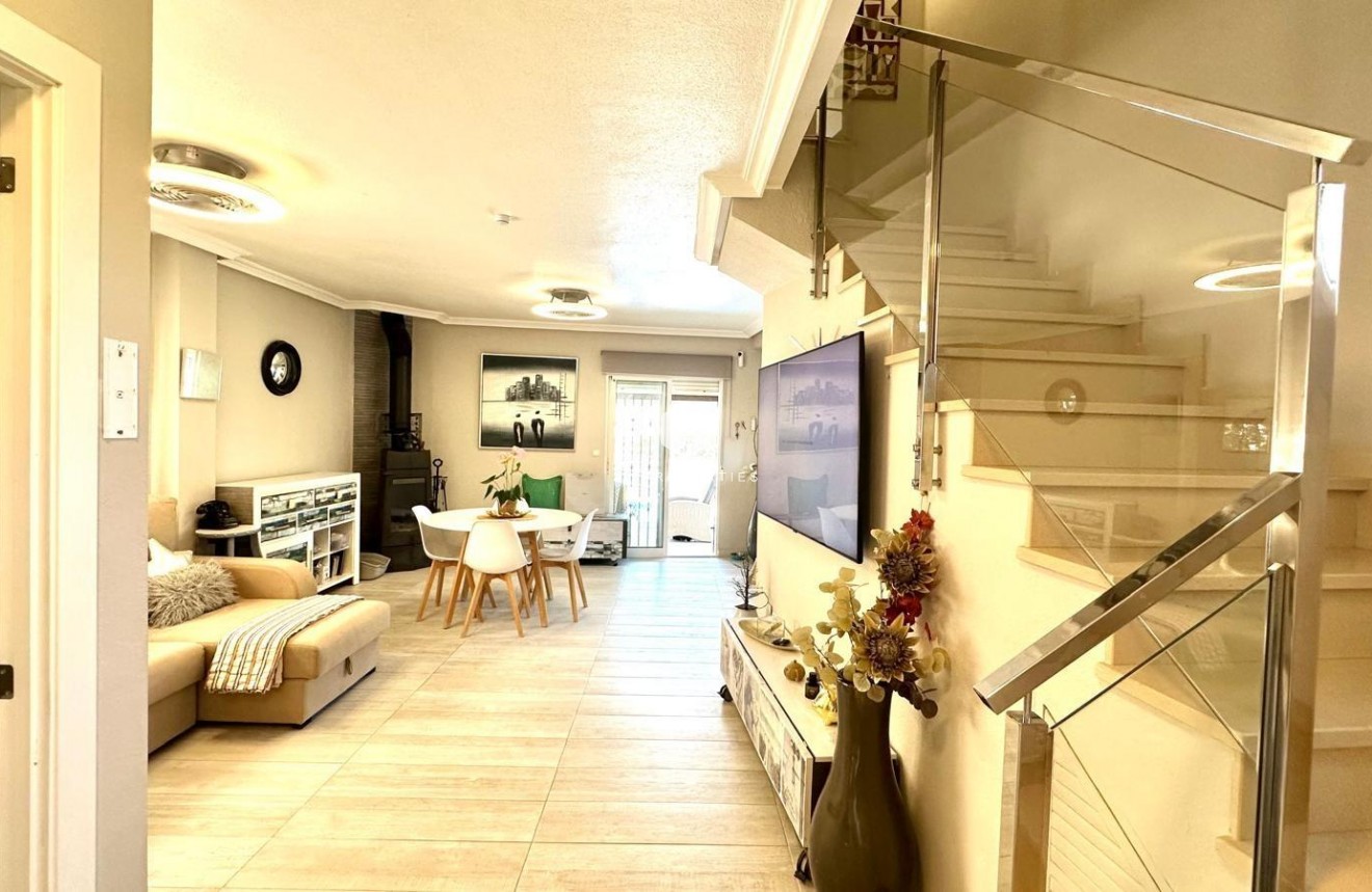 Tweedehands - Villa -
Orihuela Costa - La Regia