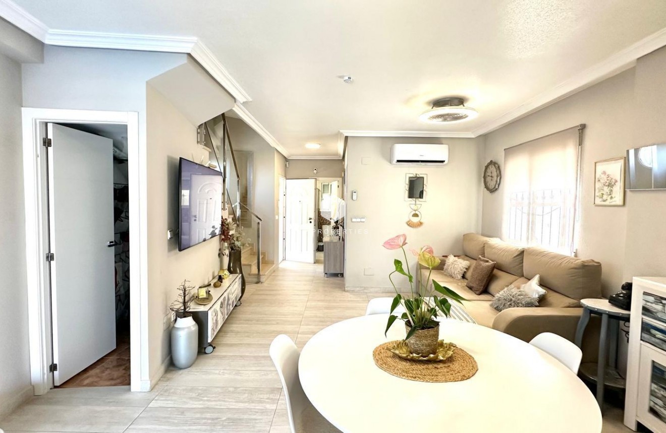 Tweedehands - Villa -
Orihuela Costa - La Regia