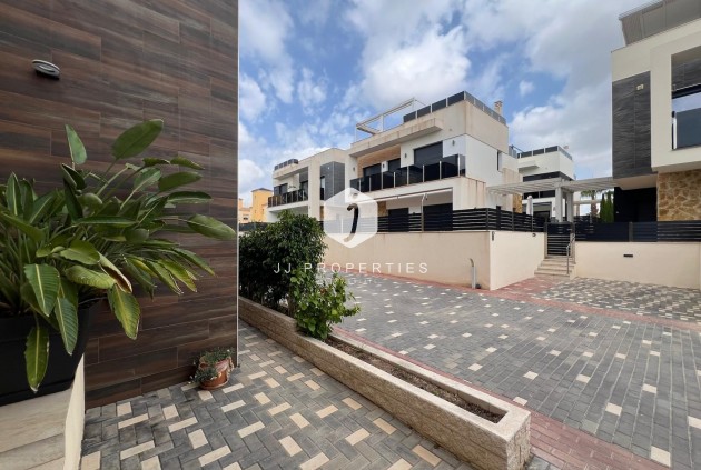 Segunda mano - Villa -
Orihuela Costa - Lomas de Cabo Roig