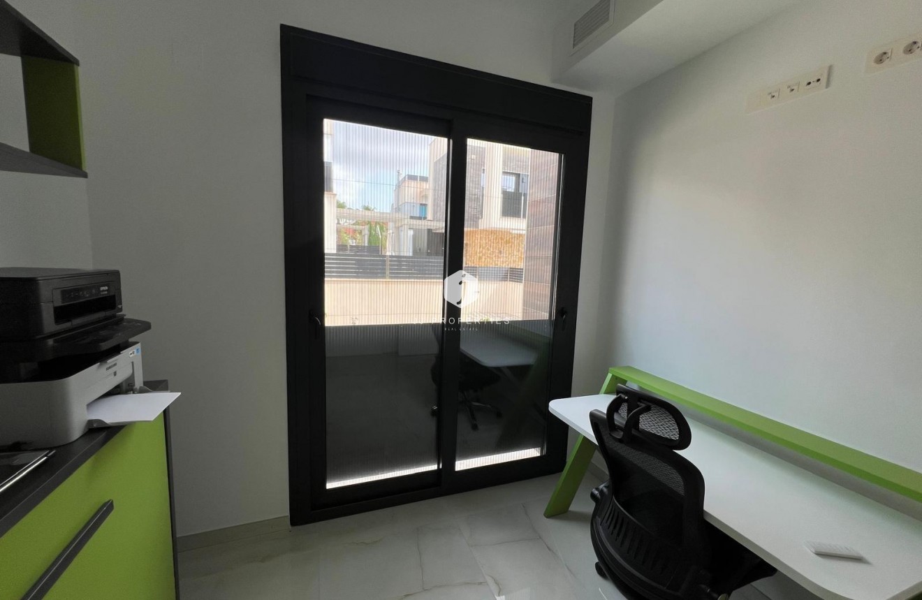 Segunda mano - Villa -
Orihuela Costa - Lomas de Cabo Roig