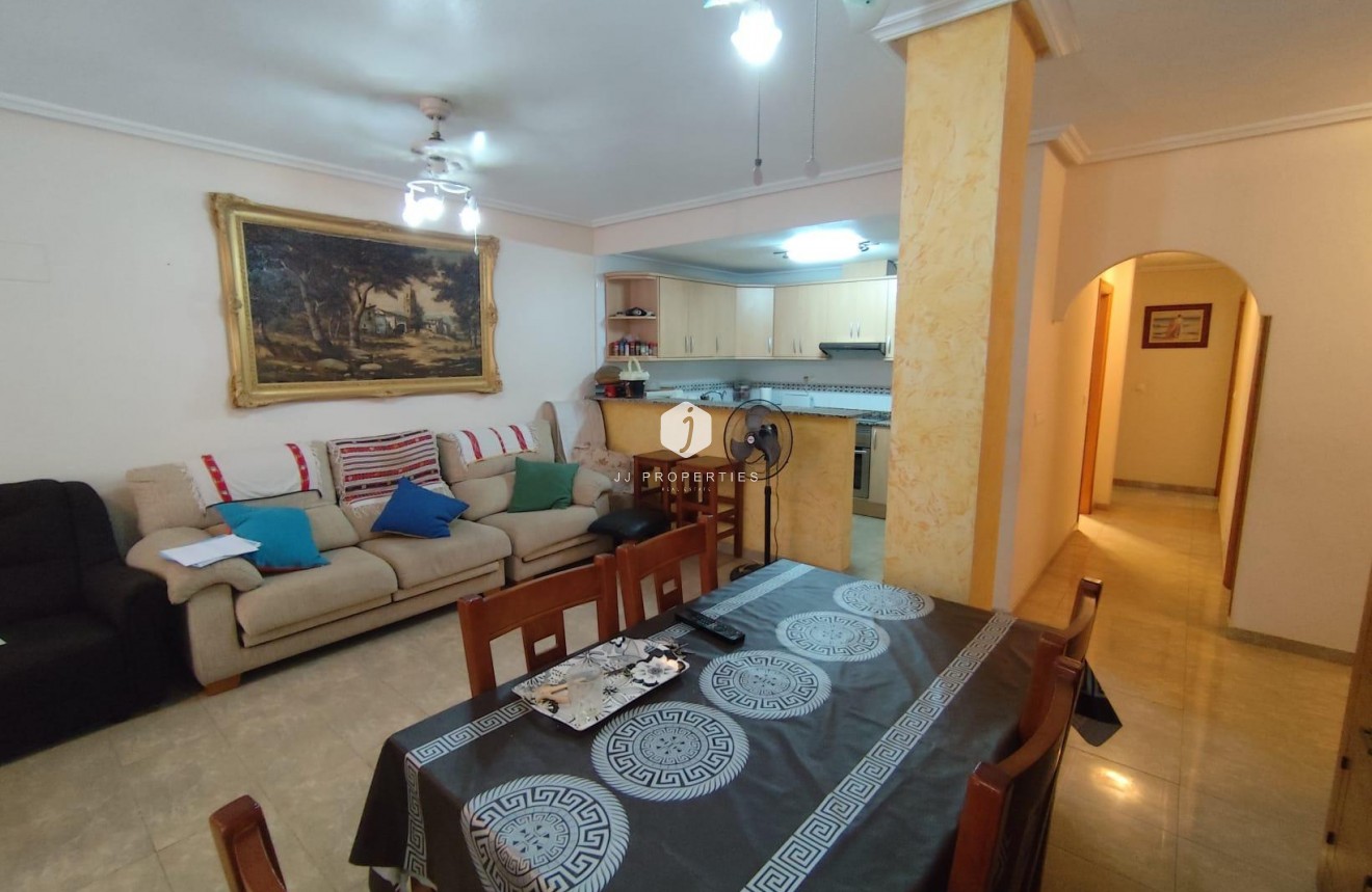 Segunda mano - Apartamento / piso -
Torrevieja - Estacion de autobuses