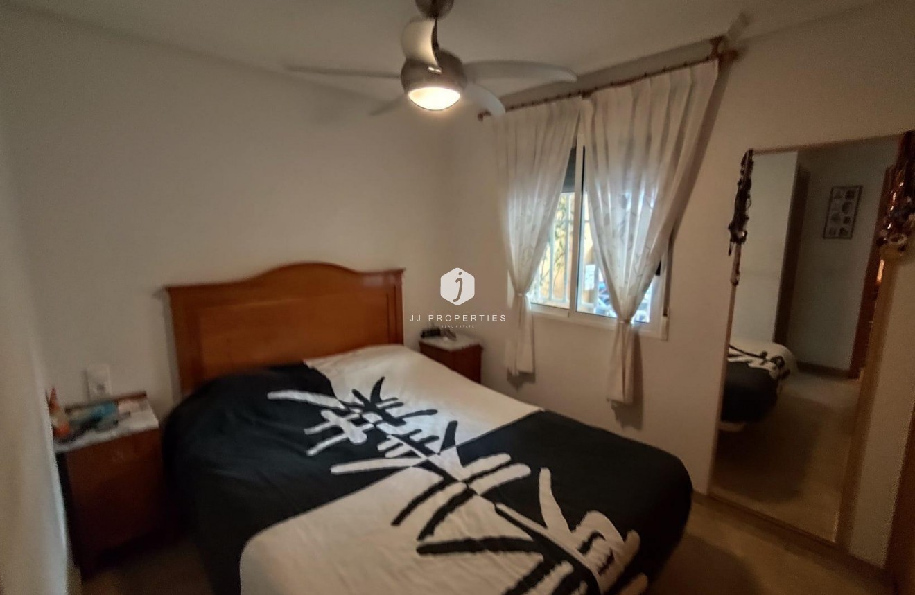 Segunda mano - Apartamento / piso -
Torrevieja - Estacion de autobuses