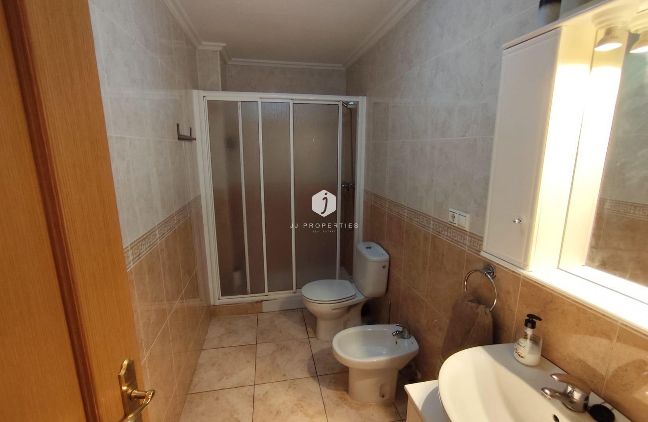 Segunda mano - Apartamento / piso -
Torrevieja - Estacion de autobuses