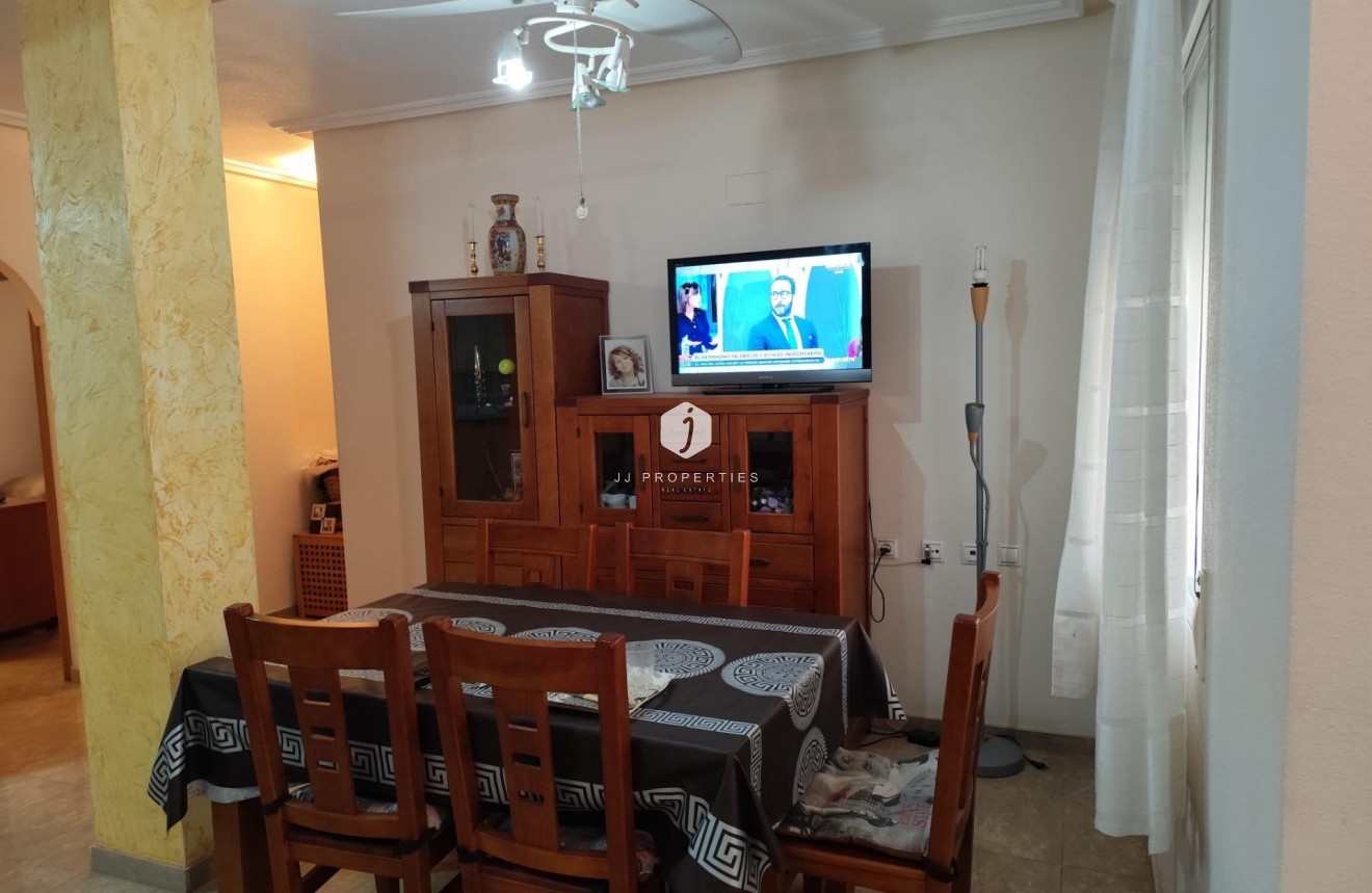 Segunda mano - Apartamento / piso -
Torrevieja - Estacion de autobuses