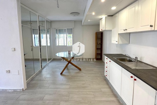 Segunda mano - Chalet -
Torrevieja - Carrefour