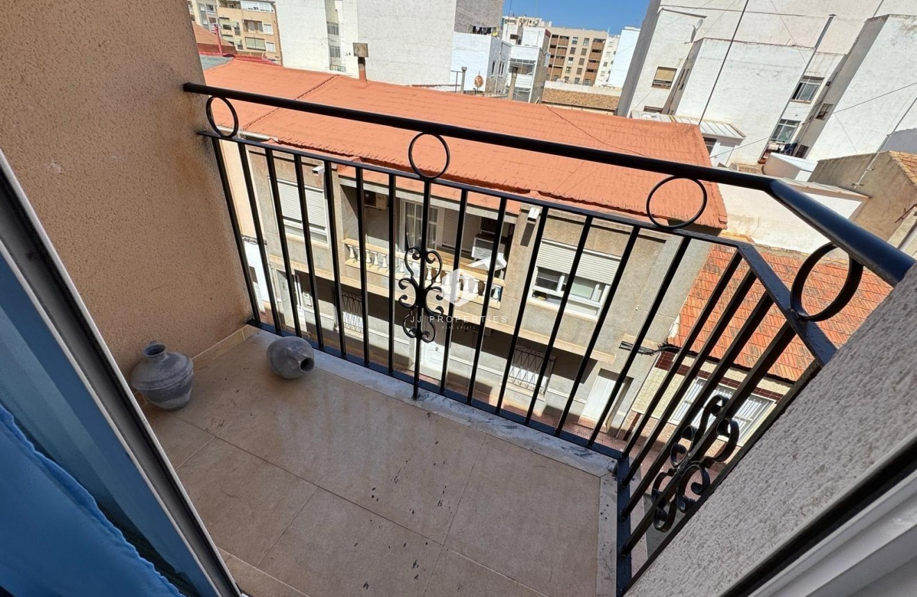 Aus zweiter Hand - Wohnung -
Torrevieja
