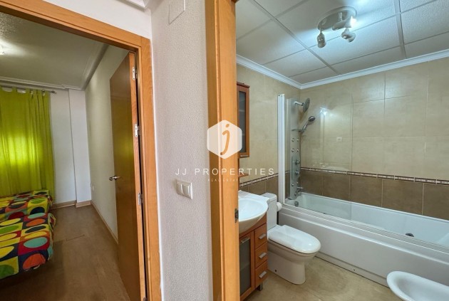 Aus zweiter Hand - Wohnung -
Torrevieja