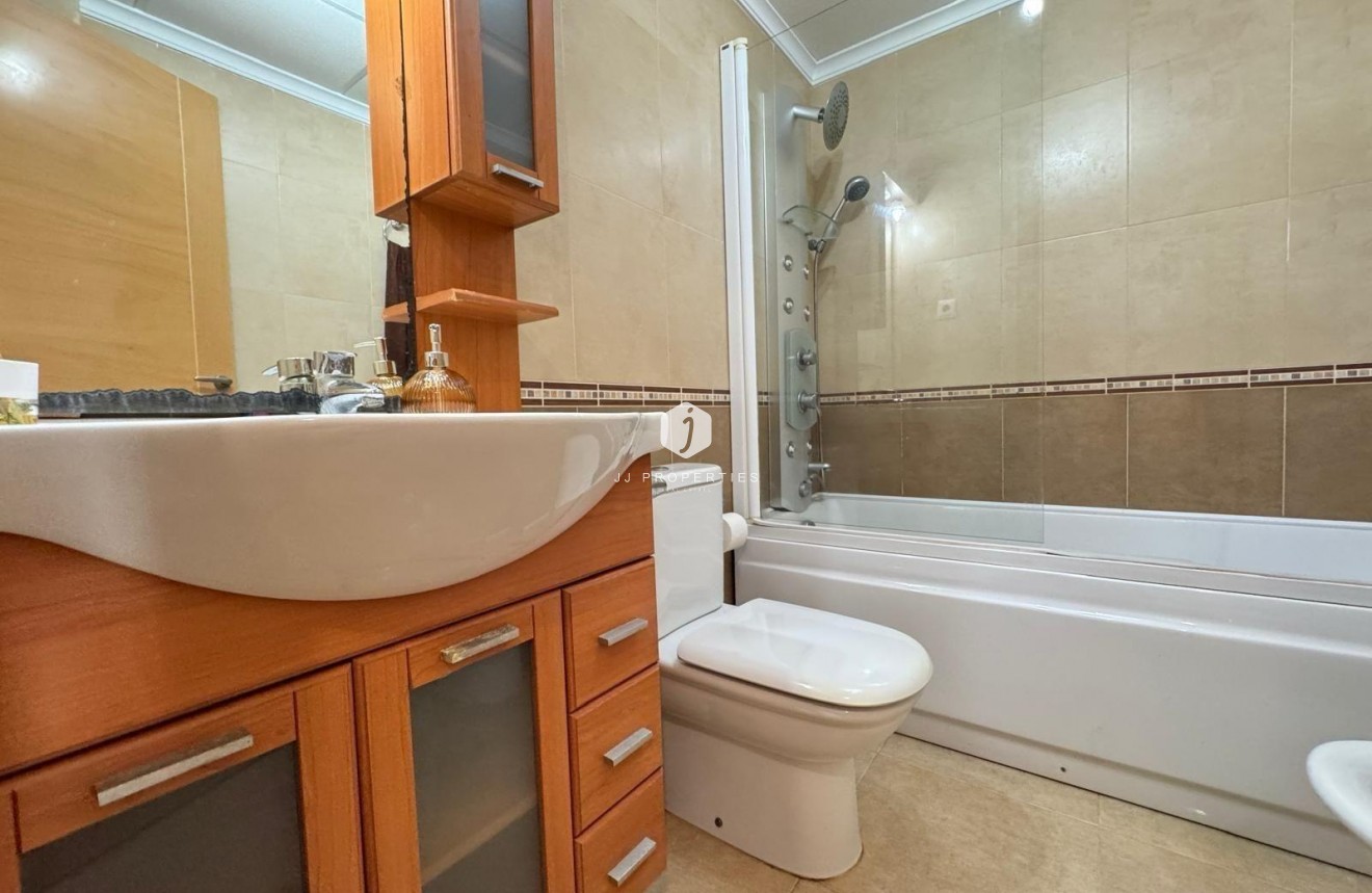 Aus zweiter Hand - Wohnung -
Torrevieja