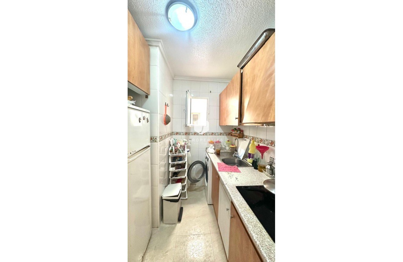 Segunda mano - Apartamento / piso -
Torrevieja - Estacion de autobuses