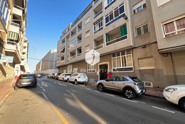 Segunda mano - Apartamento / piso -
Torrevieja - Estacion de autobuses