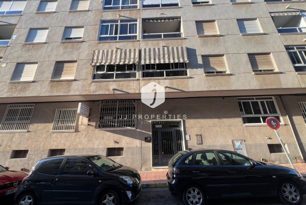 Segunda mano - Apartamento / piso -
Torrevieja - Estacion de autobuses