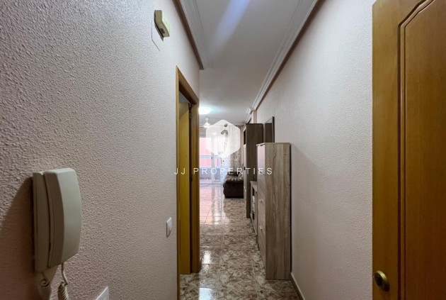 Segunda mano - Apartamento / piso -
Torrevieja - Estacion de autobuses