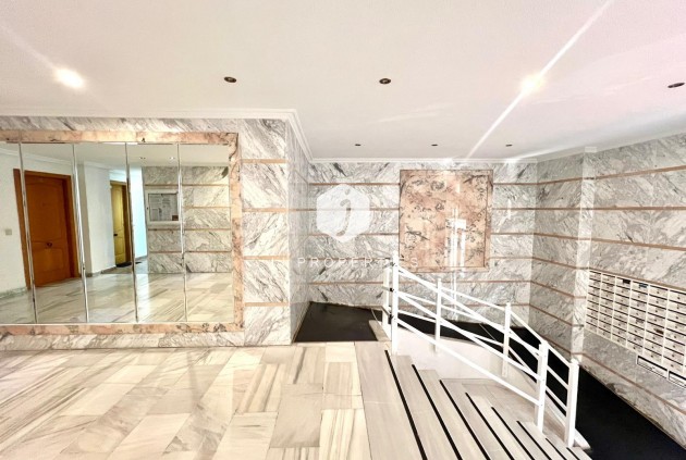 Segunda mano - Apartamento / piso -
Torrevieja - Estacion de autobuses