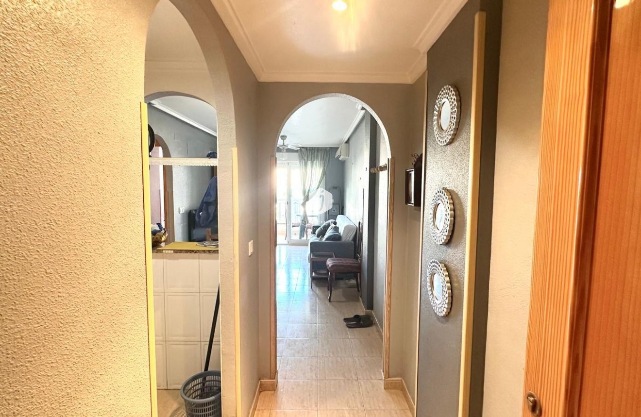 Resale - Apartment / flat -
Torrevieja