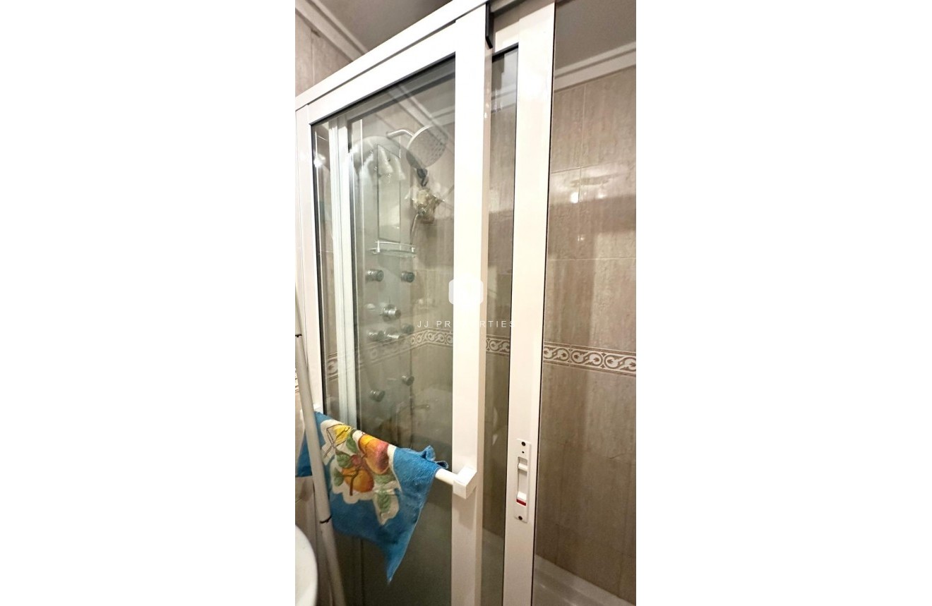 Resale - Apartment / flat -
Torrevieja