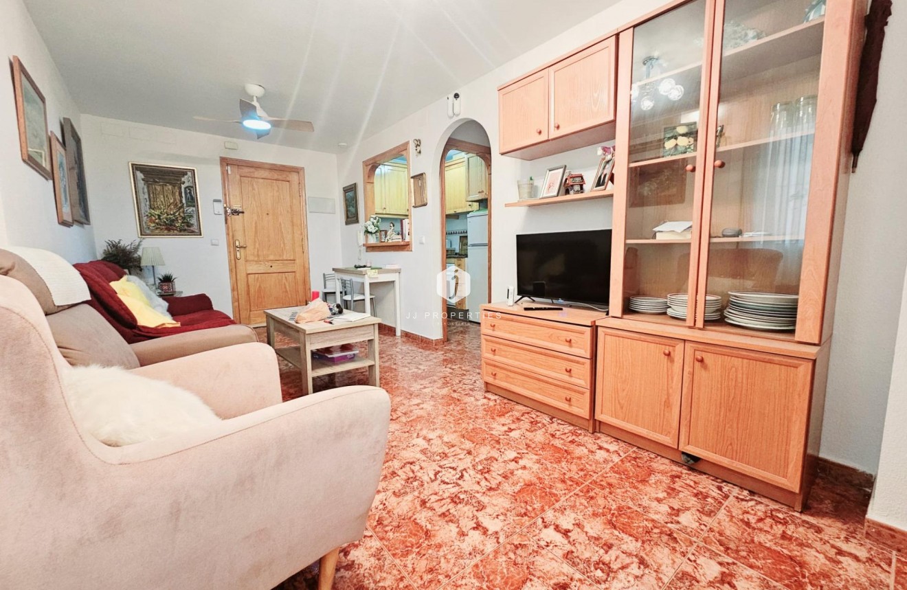 Segunda mano - Apartamento / piso -
Torrevieja - Estacion de autobuses