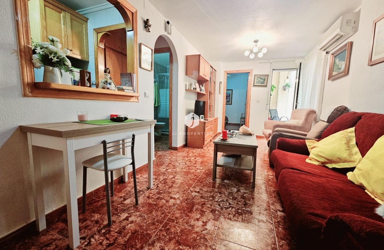 Segunda mano - Apartamento / piso -
Torrevieja - Estacion de autobuses