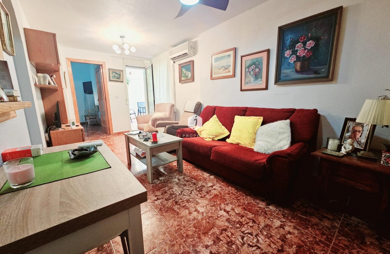 Segunda mano - Apartamento / piso -
Torrevieja - Estacion de autobuses