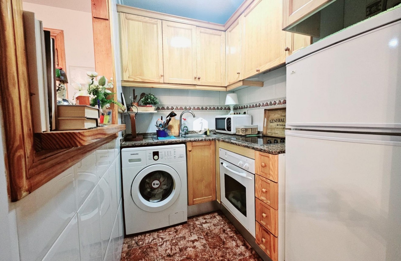 Segunda mano - Apartamento / piso -
Torrevieja - Estacion de autobuses