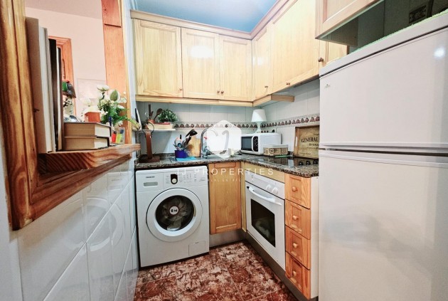 Segunda mano - Apartamento / piso -
Torrevieja - Estacion de autobuses