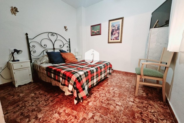 Segunda mano - Apartamento / piso -
Torrevieja - Estacion de autobuses