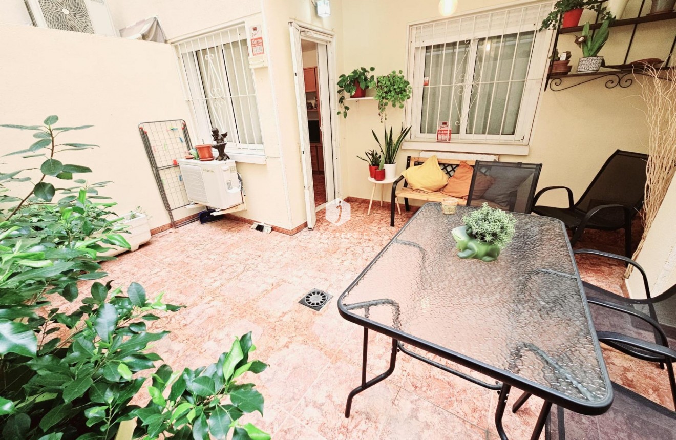 Segunda mano - Apartamento / piso -
Torrevieja - Estacion de autobuses