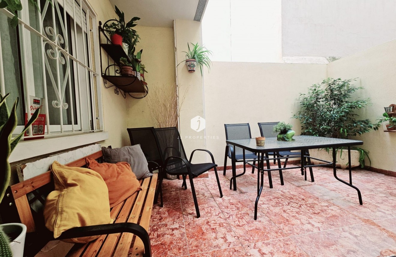 Segunda mano - Apartamento / piso -
Torrevieja - Estacion de autobuses