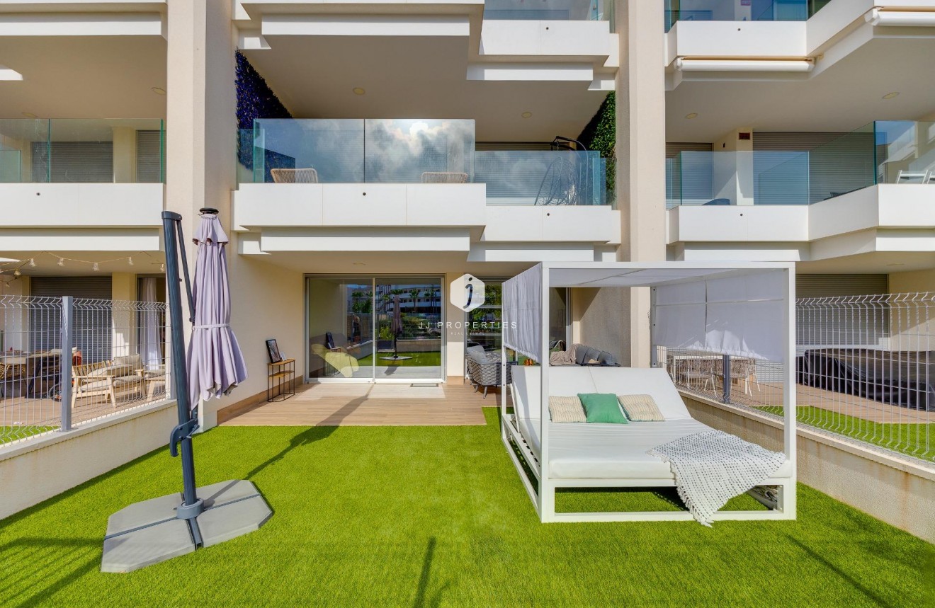 Segunda mano - Apartamento / piso -
Orihuela Costa - Villamartín-las Filipinas