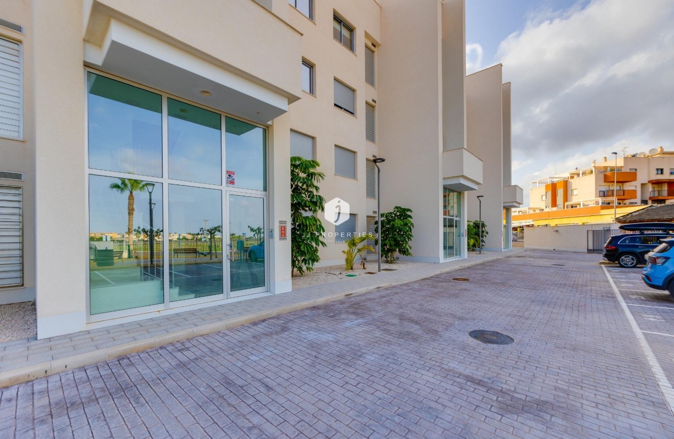 Segunda mano - Apartamento / piso -
Orihuela Costa - Villamartín-las Filipinas