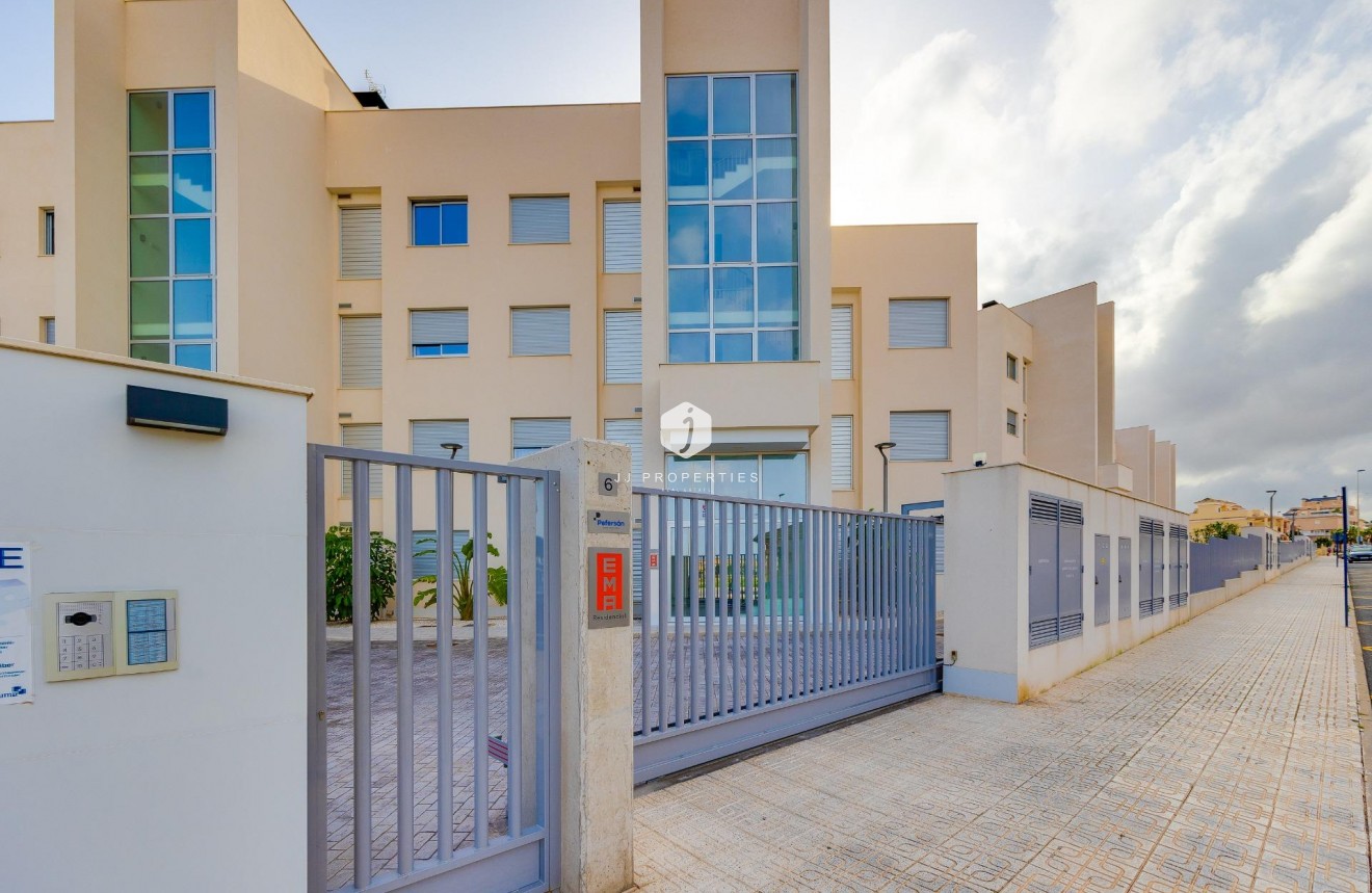 Segunda mano - Apartamento / piso -
Orihuela Costa - Villamartín-las Filipinas