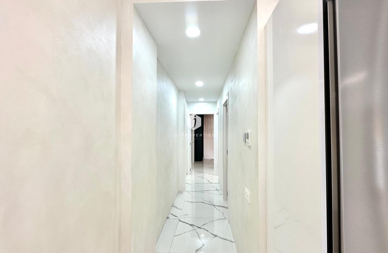 Segunda mano - Apartamento / piso -
Torrevieja - Playa del Cura