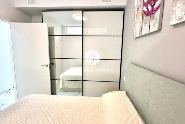 Segunda mano - Apartamento / piso -
Torrevieja - Playa del Cura