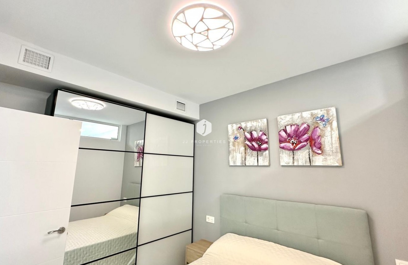 Segunda mano - Apartamento / piso -
Torrevieja - Playa del Cura