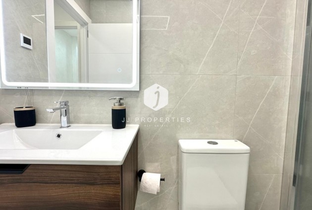 Segunda mano - Apartamento / piso -
Torrevieja - Playa del Cura