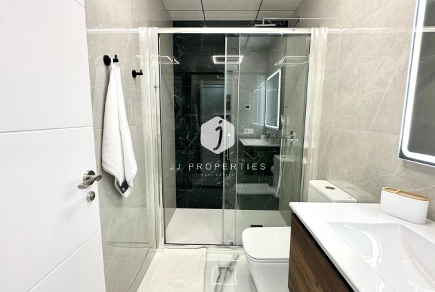 Segunda mano - Apartamento / piso -
Torrevieja - Playa del Cura