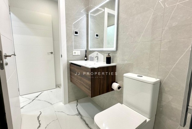 Segunda mano - Apartamento / piso -
Torrevieja - Playa del Cura