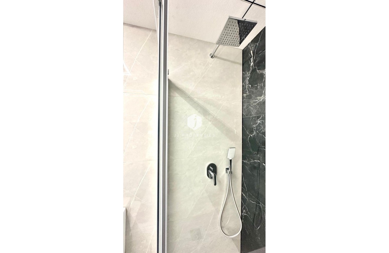 Segunda mano - Apartamento / piso -
Torrevieja - Playa del Cura