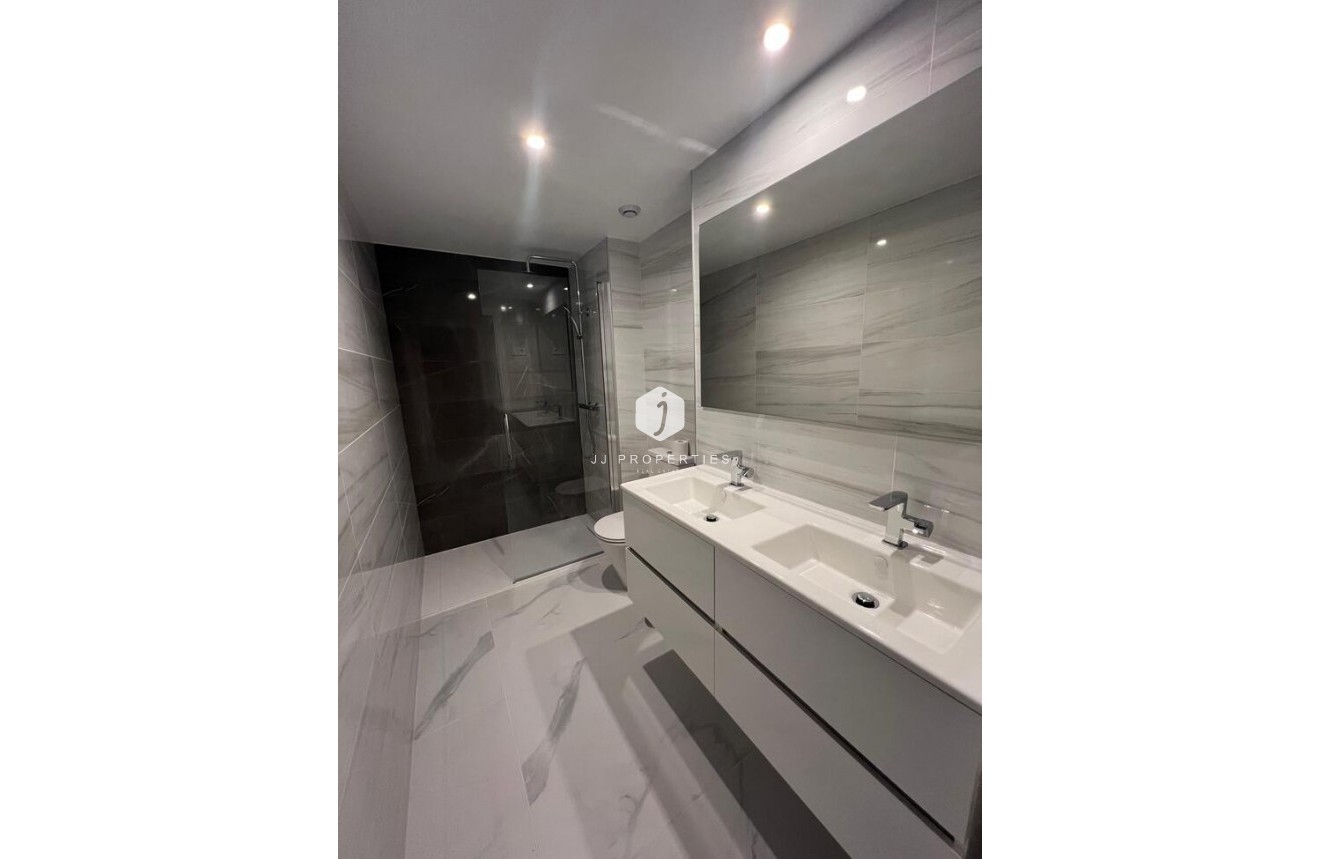 Segunda mano - Apartamento / piso -
Punta Prima - Orihuela Costa