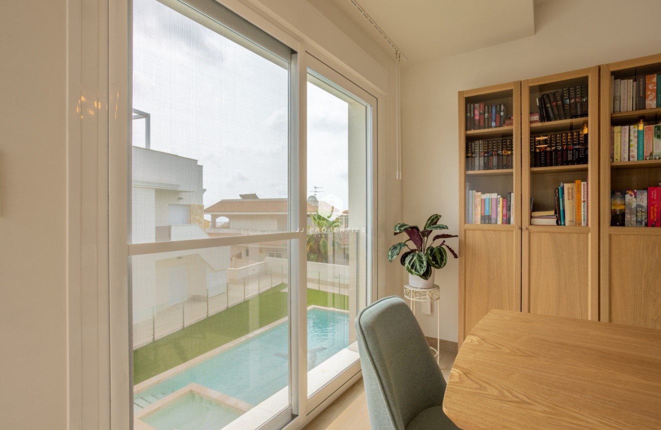 Segunda mano - Apartamento / piso -
Orihuela Costa - Costa Blanca