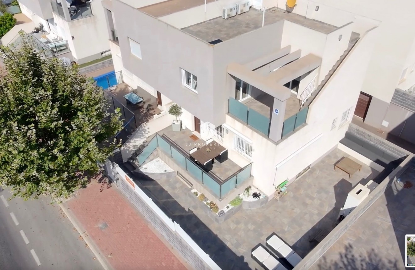 Segunda mano - Villa -
Torrevieja - Costa Blanca