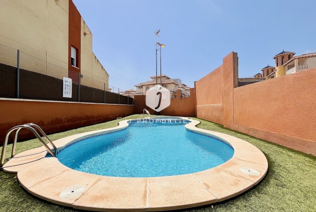 Aus zweiter Hand - Chalet -
Cabo Roig - Costa Blanca