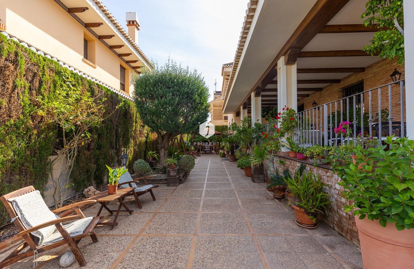 Segunda mano - Villa -
Torrevieja - La veleta